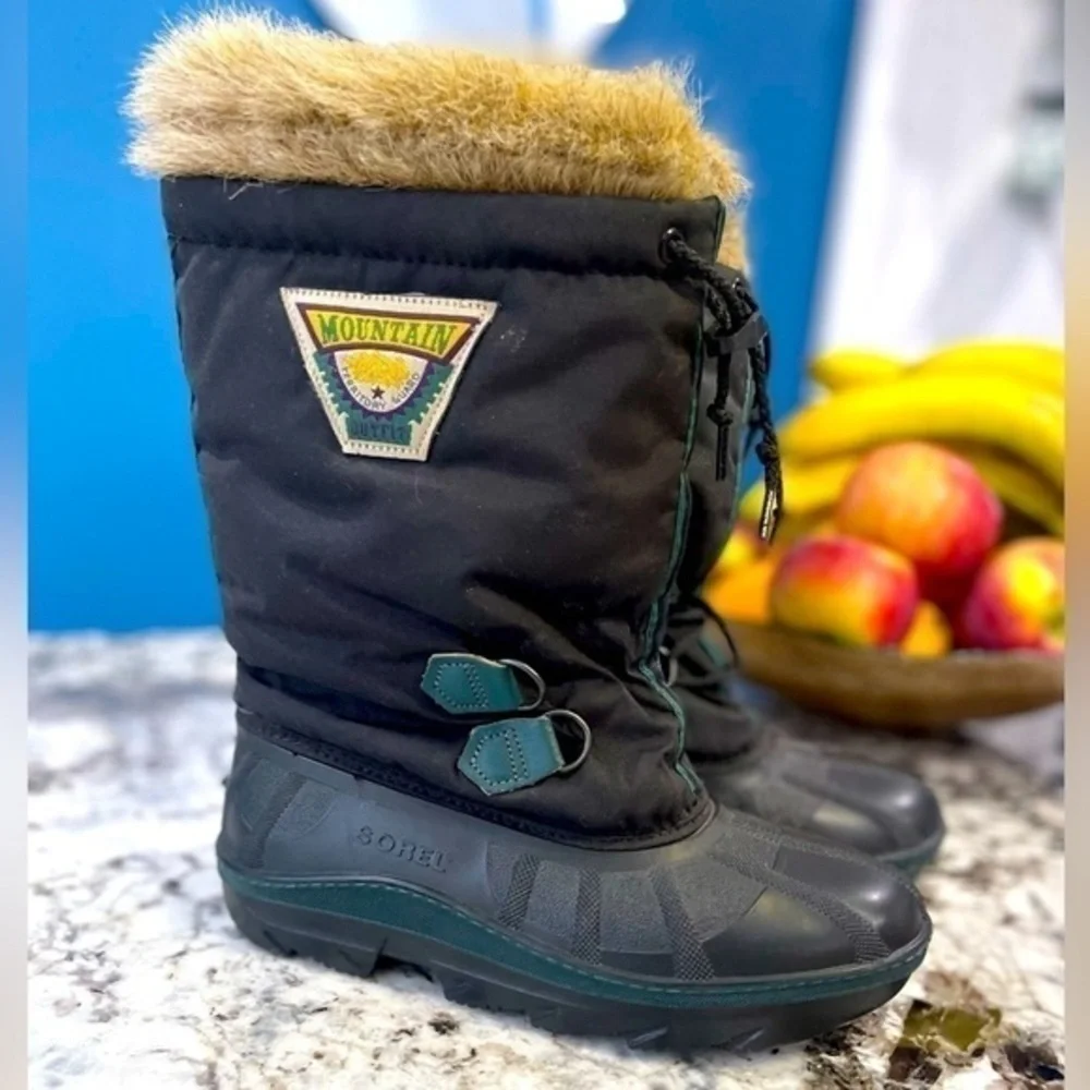 Sorel Mountain Outfit Winter Boots woman's size 6